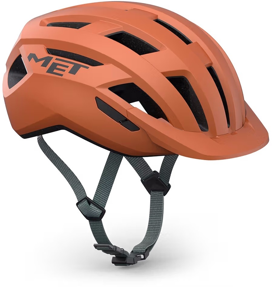 Helmet Buying Guide for Gravel & Bikepacking Riders (UK 2026)